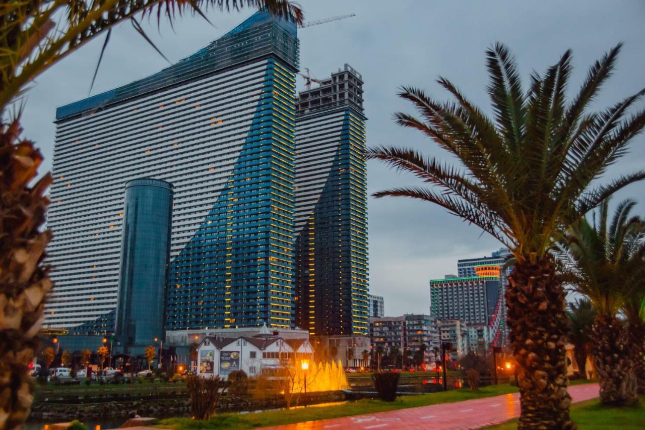 777 City Batumi Bagian luar foto