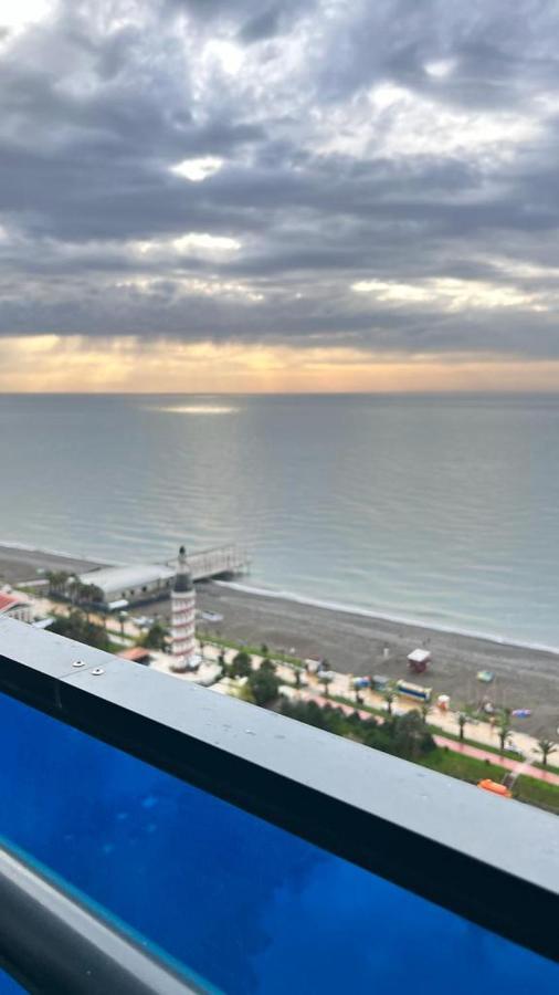 777 City Batumi Bagian luar foto